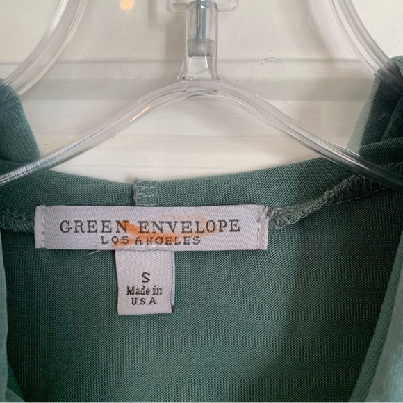 Green Envelope Cropped Poncho - Picture 6 of 6